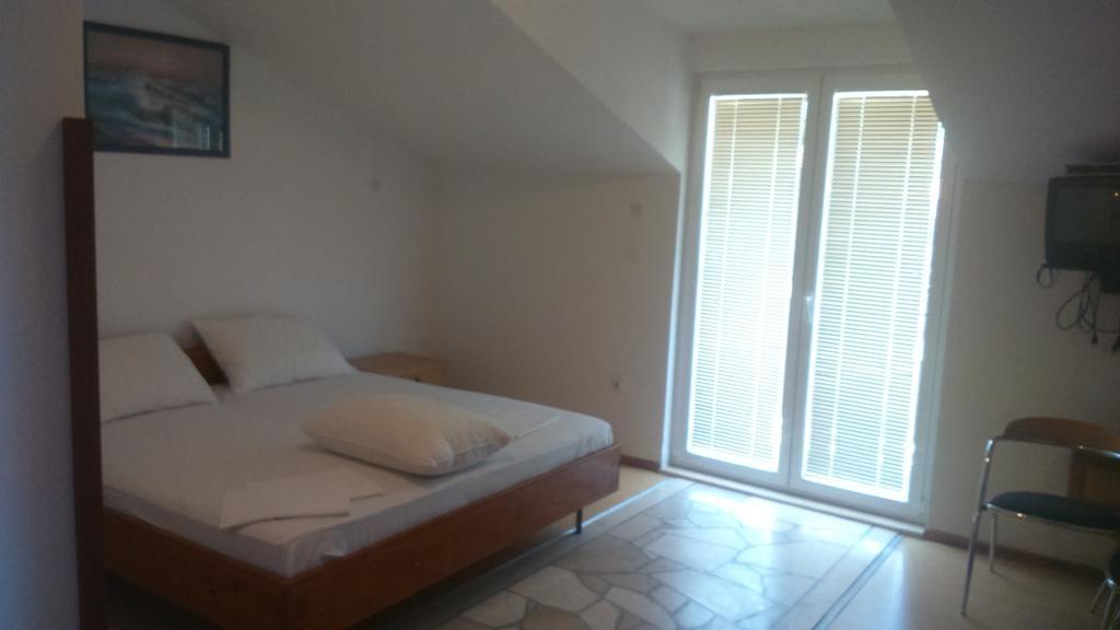 Apartments Plazibat Škrip Kamer foto