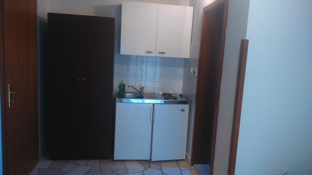 Apartments Plazibat Škrip Kamer foto