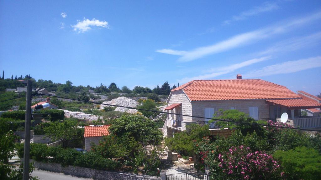 Apartments Plazibat Škrip Kamer foto